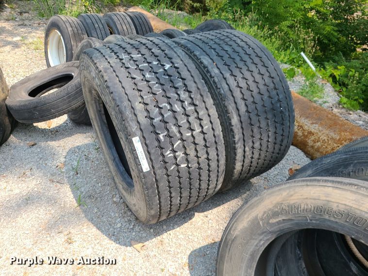 image for item LE9233 Approximately 39 tires