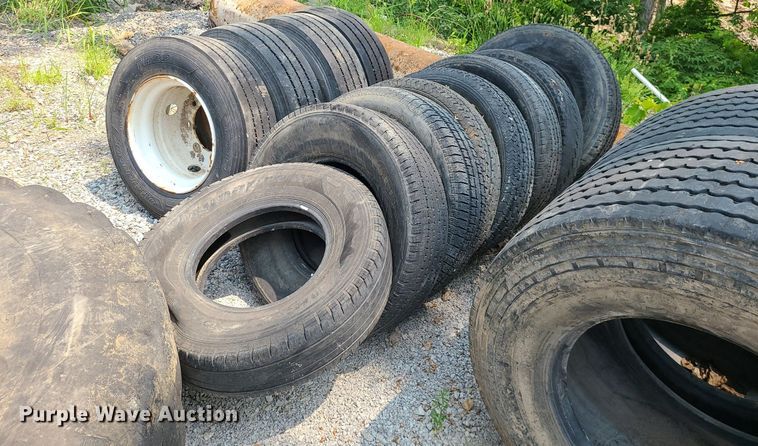 image for item LE9233 Approximately 39 tires