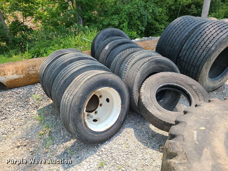 image for item LE9233 Approximately 39 tires