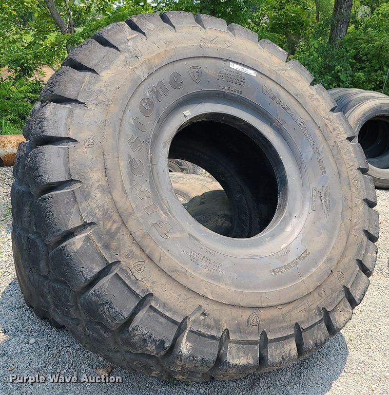 image for item LE9233 Approximately 39 tires