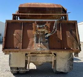 image for item LJ9718 2001 Chevrolet C7500  dump truck
