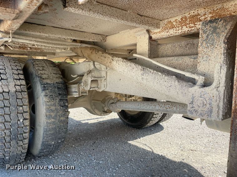 image for item LJ9718 2001 Chevrolet C7500  dump truck