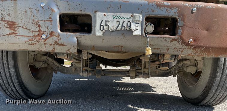 image for item LJ9718 2001 Chevrolet C7500  dump truck