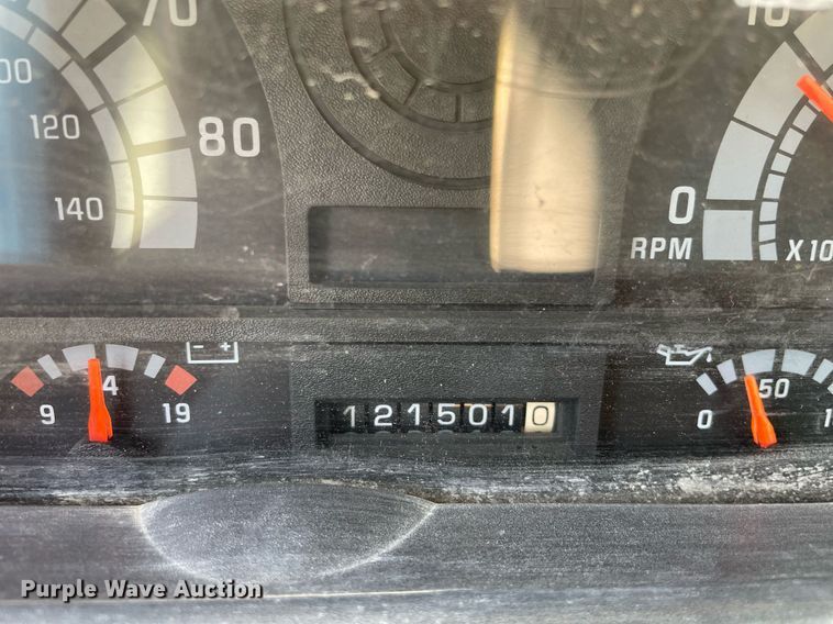 image for item LJ9718 2001 Chevrolet C7500  dump truck