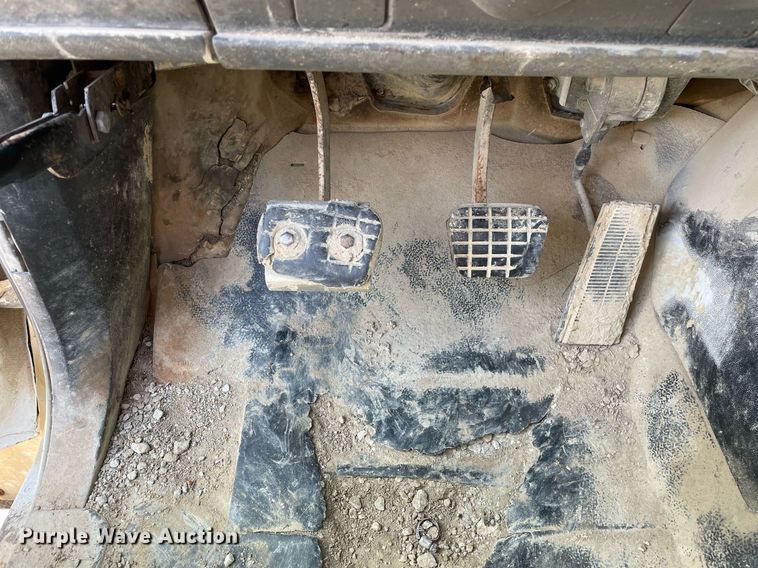 image for item LJ9718 2001 Chevrolet C7500  dump truck