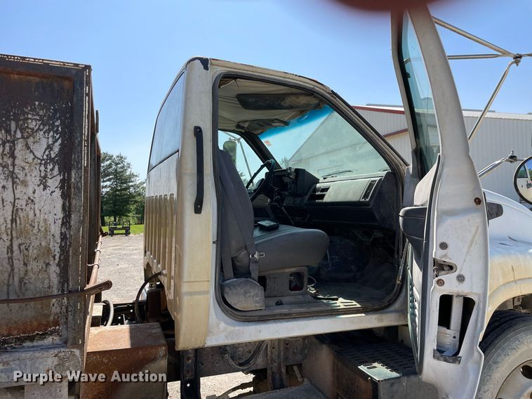 image for item LJ9718 2001 Chevrolet C7500  dump truck