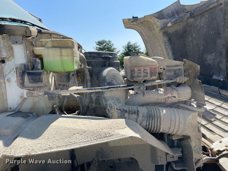 image for item LJ9718 2001 Chevrolet C7500  dump truck