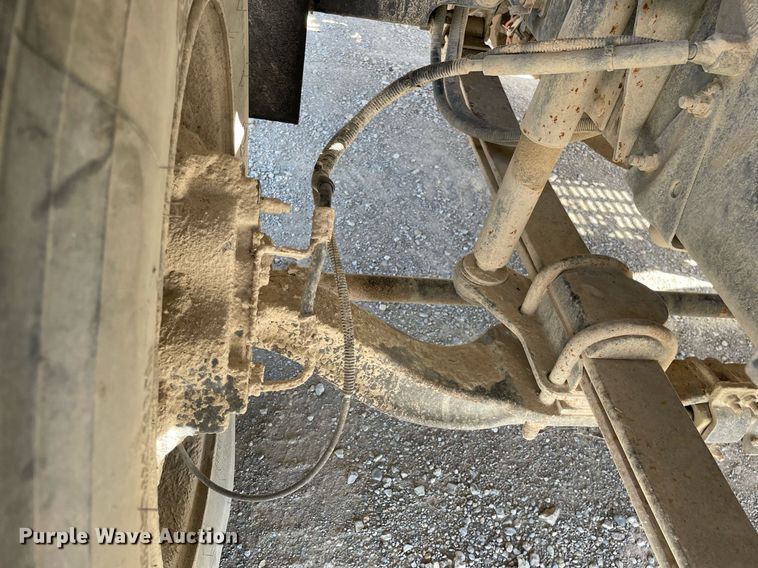 image for item LJ9718 2001 Chevrolet C7500  dump truck