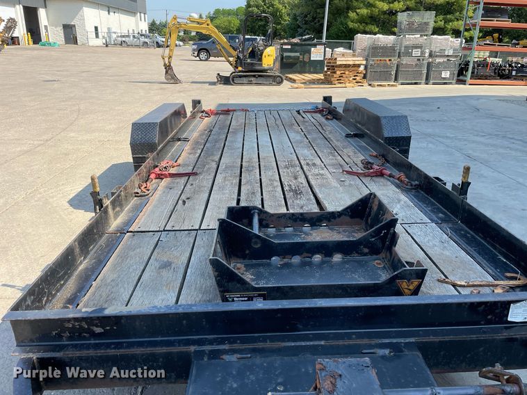 image for item LJ9743 2018 Lucon 7T192THDBW  tilt deck equipment trailer