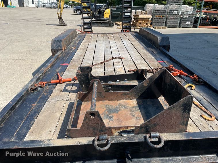 image for item LJ9746 2018 Lucon 12T172XS  equipment trailer