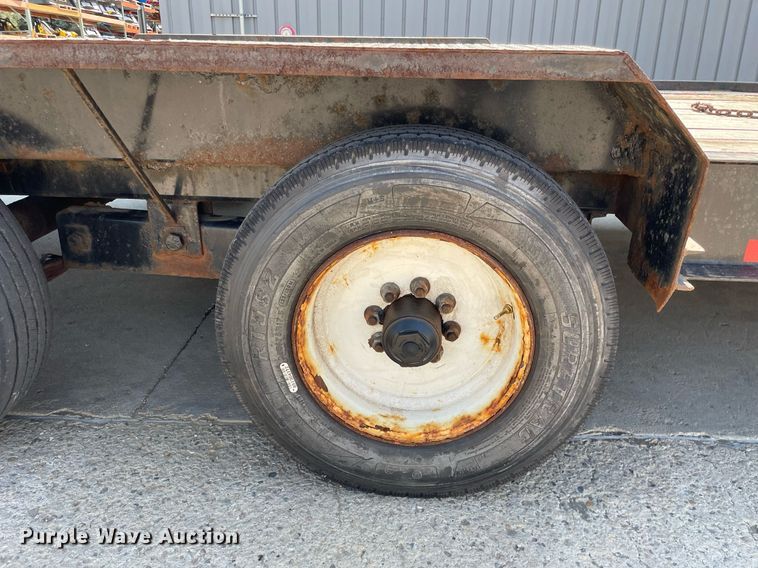 image for item LJ9746 2018 Lucon 12T172XS  equipment trailer