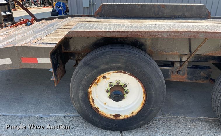 image for item LJ9746 2018 Lucon 12T172XS  equipment trailer