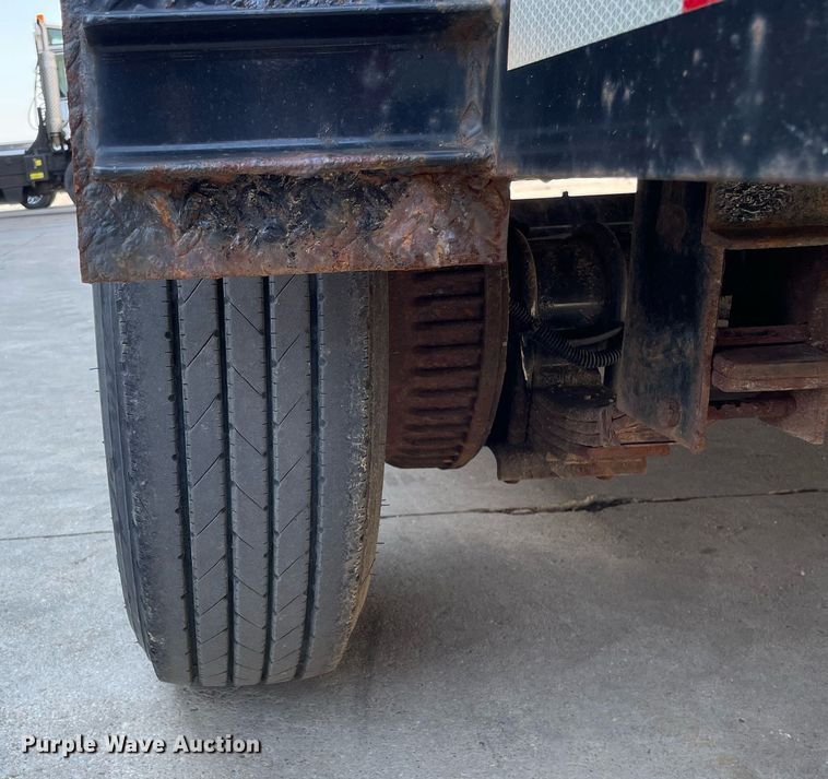 image for item LJ9746 2018 Lucon 12T172XS  equipment trailer