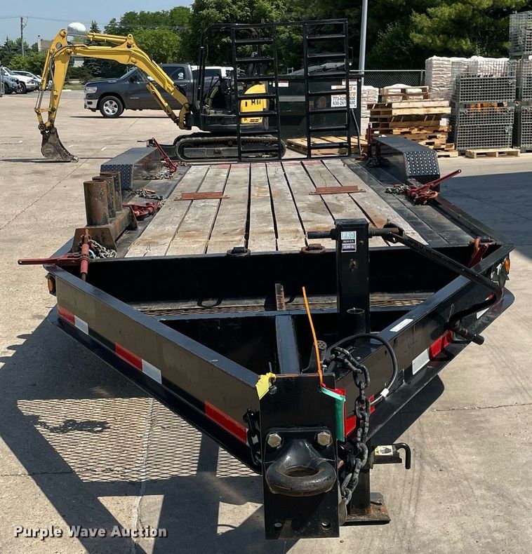 image for item LJ9747 2019 Lucon 12T172XSBW  equipment trailer