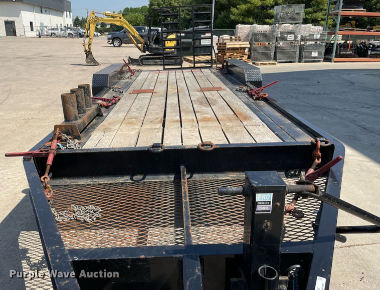 image for item LJ9747 2019 Lucon 12T172XSBW  equipment trailer