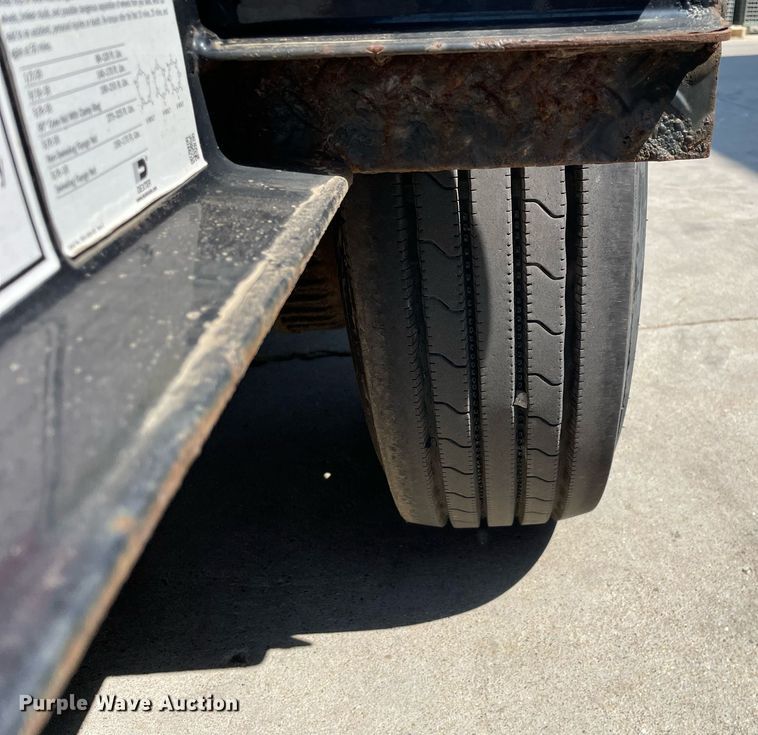 image for item LJ9747 2019 Lucon 12T172XSBW  equipment trailer