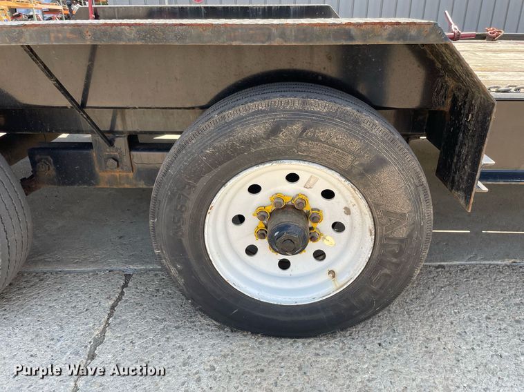 image for item LJ9747 2019 Lucon 12T172XSBW  equipment trailer