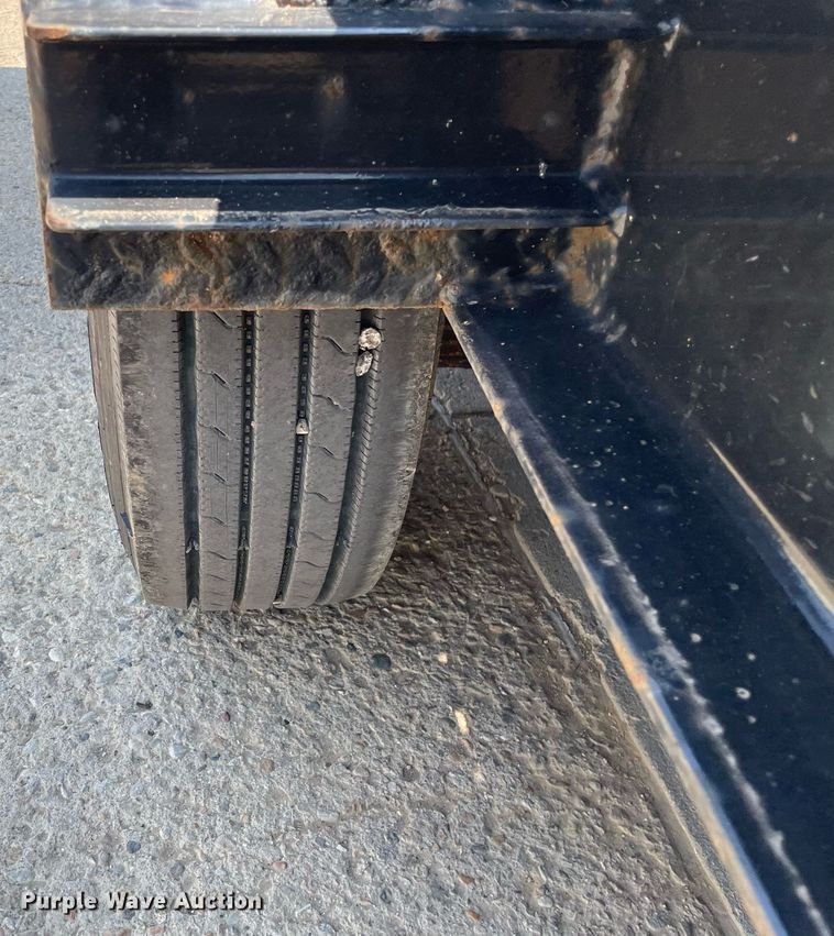 image for item LJ9747 2019 Lucon 12T172XSBW  equipment trailer