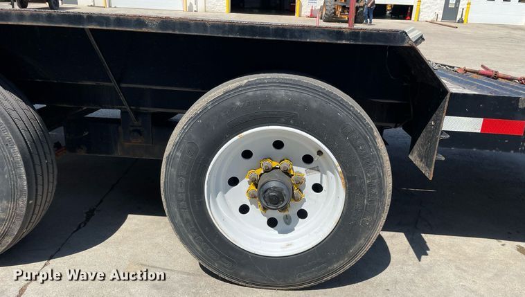 image for item LJ9747 2019 Lucon 12T172XSBW  equipment trailer