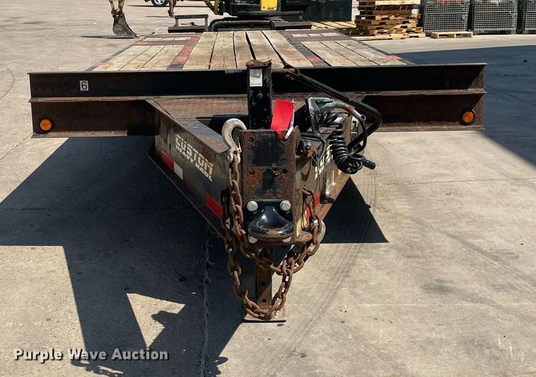 image for item LJ9748 2016 Lucon 12T202ELPHD  equipment trailer