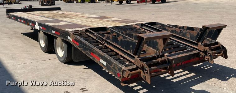 image for item LJ9748 2016 Lucon 12T202ELPHD  equipment trailer