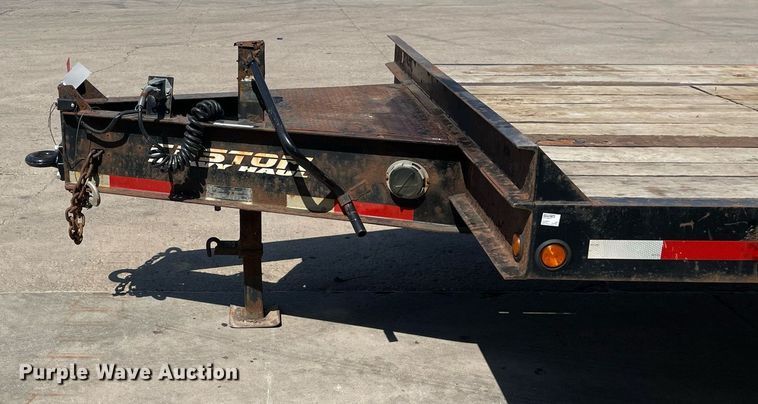 image for item LJ9748 2016 Lucon 12T202ELPHD  equipment trailer