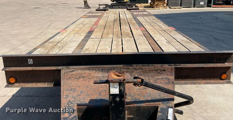 image for item LJ9748 2016 Lucon 12T202ELPHD  equipment trailer