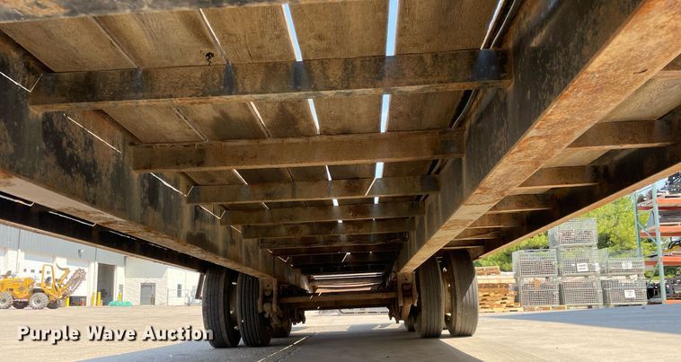 image for item LJ9748 2016 Lucon 12T202ELPHD  equipment trailer