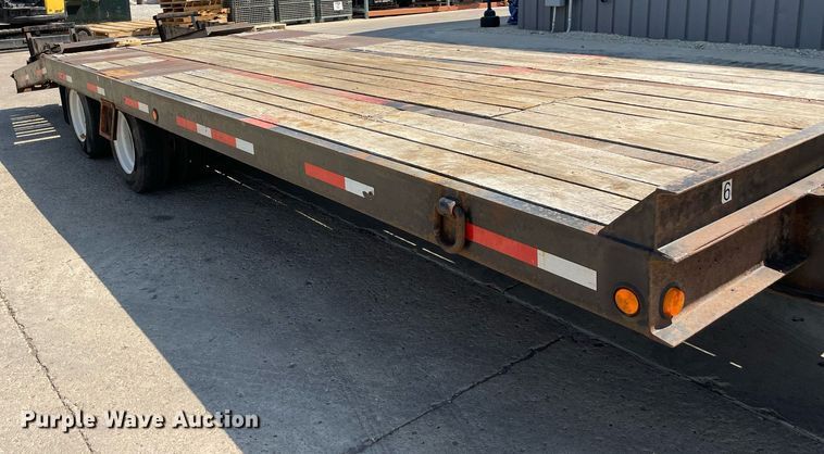 image for item LJ9748 2016 Lucon 12T202ELPHD  equipment trailer