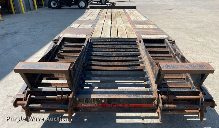 image for item LJ9748 2016 Lucon 12T202ELPHD  equipment trailer