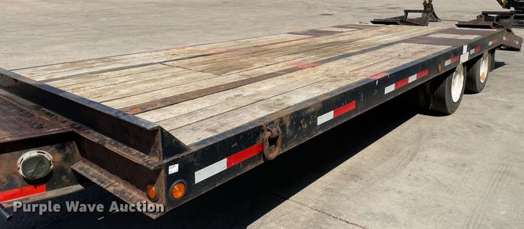 image for item LJ9748 2016 Lucon 12T202ELPHD  equipment trailer