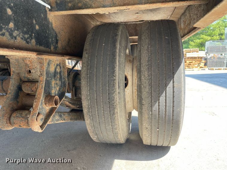 image for item LJ9748 2016 Lucon 12T202ELPHD  equipment trailer