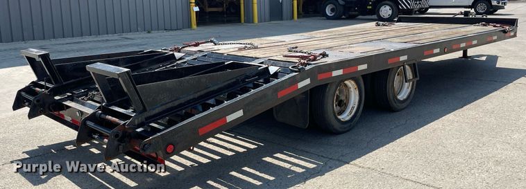 image for item LJ9749 2017 Lucon 12T202ELPHD  equipment trailer