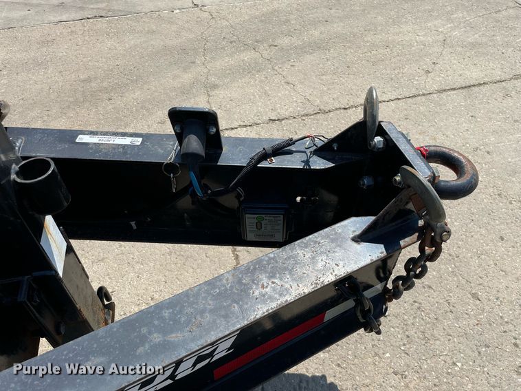 image for item LJ9749 2017 Lucon 12T202ELPHD  equipment trailer