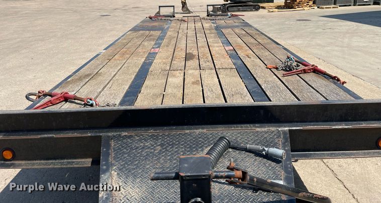 image for item LJ9749 2017 Lucon 12T202ELPHD  equipment trailer