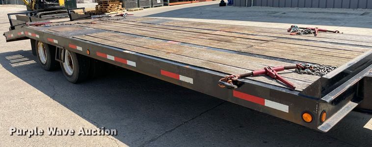 image for item LJ9749 2017 Lucon 12T202ELPHD  equipment trailer