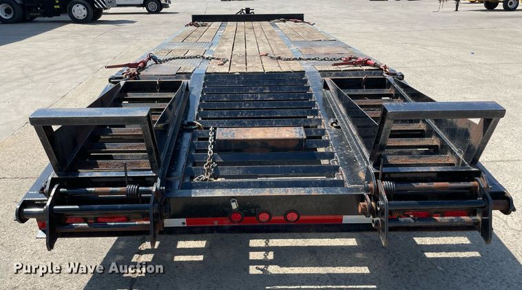 image for item LJ9749 2017 Lucon 12T202ELPHD  equipment trailer