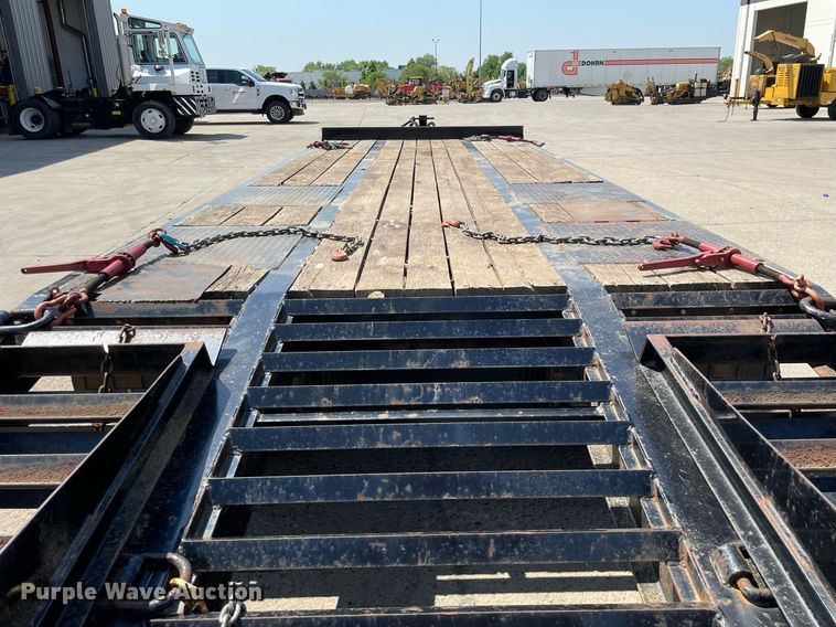 image for item LJ9749 2017 Lucon 12T202ELPHD  equipment trailer