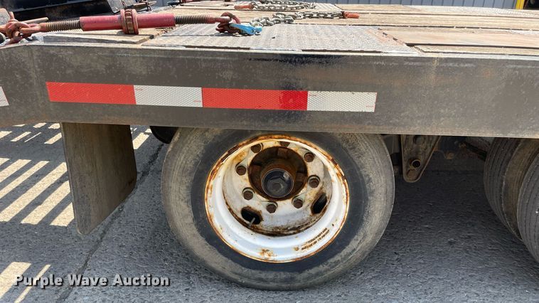 image for item LJ9749 2017 Lucon 12T202ELPHD  equipment trailer