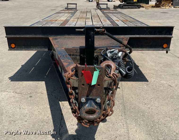 image for item LJ9750 2014 Lucon 10T202ELPHD  equipment trailer