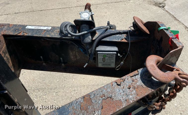 image for item LJ9750 2014 Lucon 10T202ELPHD  equipment trailer