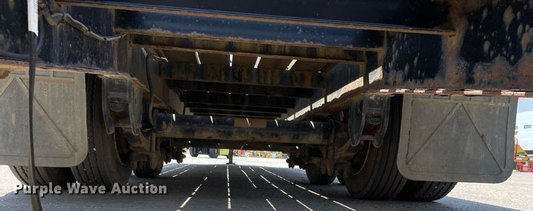 image for item LJ9750 2014 Lucon 10T202ELPHD  equipment trailer