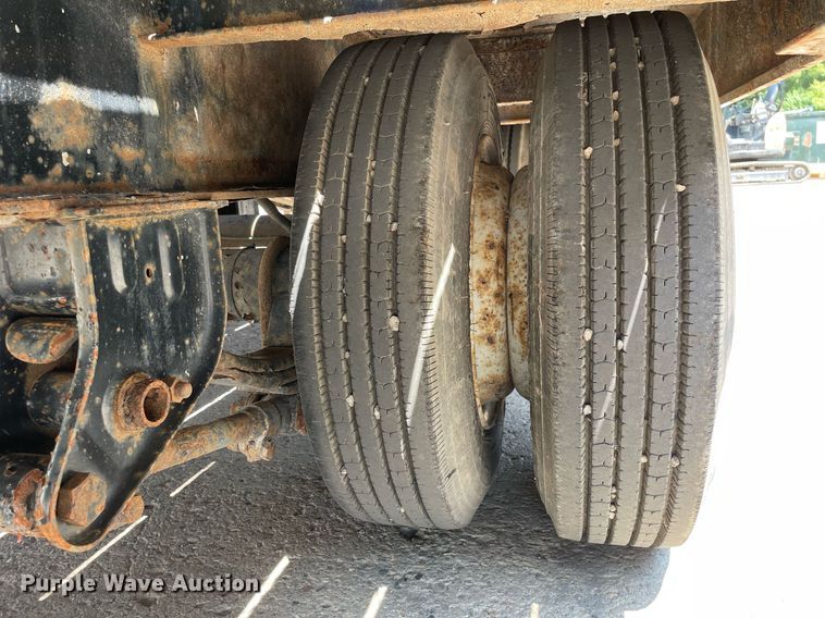 image for item LJ9750 2014 Lucon 10T202ELPHD  equipment trailer