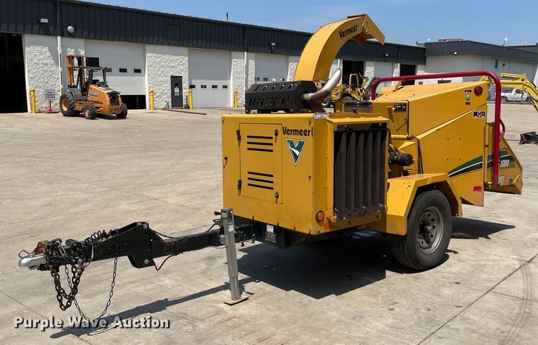 image for item LJ9753 2016 Vermeer BC1000XL  wood chipper