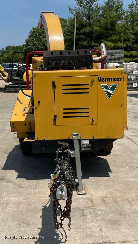image for item LJ9753 2016 Vermeer BC1000XL  wood chipper