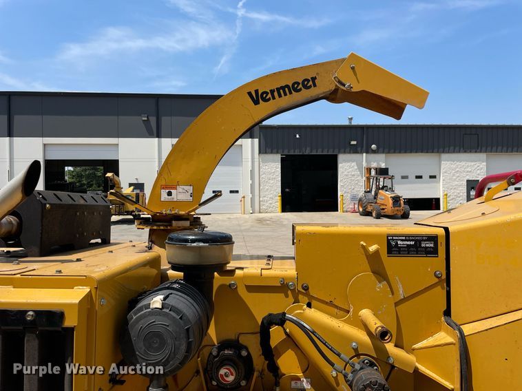 image for item LJ9753 2016 Vermeer BC1000XL  wood chipper