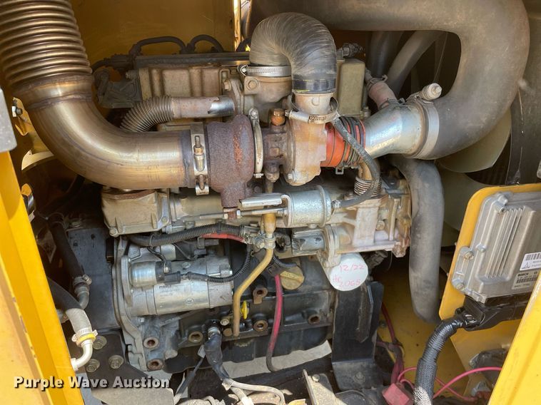 image for item LJ9753 2016 Vermeer BC1000XL  wood chipper