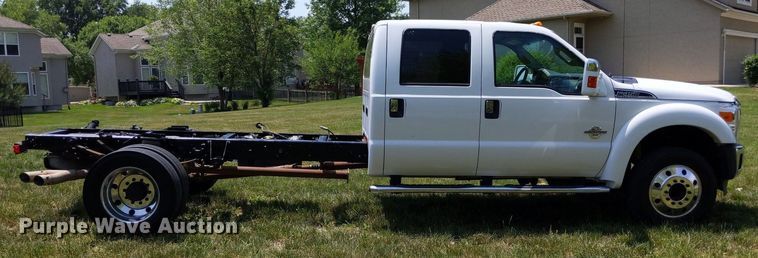 image for item LL9220 2013 Ford F450 Super Duty  Crew Cab truck cab and chassis