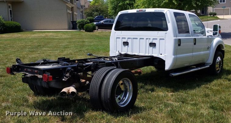 image for item LL9220 2013 Ford F450 Super Duty  Crew Cab truck cab and chassis