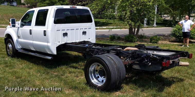 image for item LL9220 2013 Ford F450 Super Duty  Crew Cab truck cab and chassis